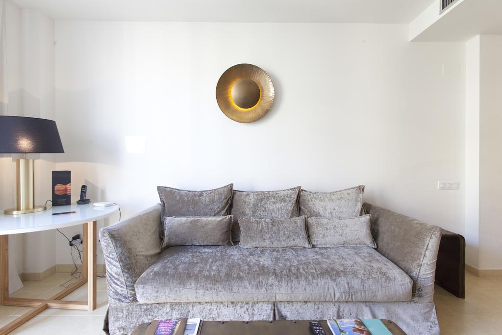 Splendom Suites Pau Claris Barcelona Exterior photo
